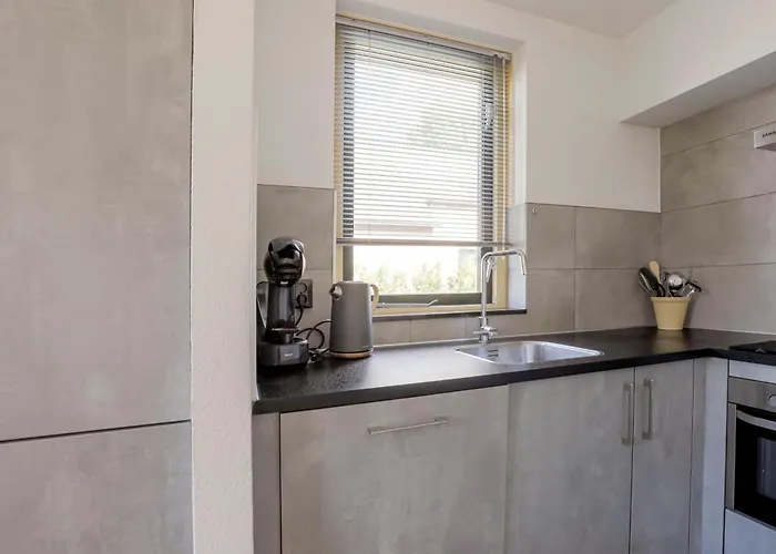 6 - Persoons Forest 193 *